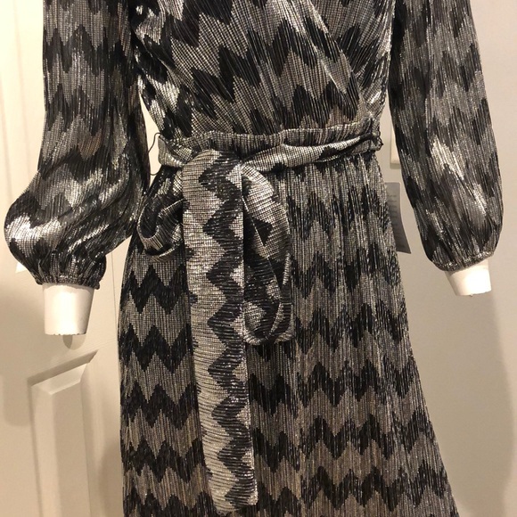 NWOT Eliza J size size 6 metallic dress - Picture 4 of 8